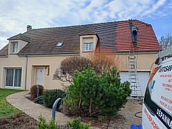 pendant nettoyage de toiture avant application d'un hydrofuge